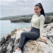 Mi nombre es Sandra García, tengo 26 años y soy Bióloga. Me ofrezco para dar clases particulares de todas las asignaturas tanto de ciencias, como: matemáticas, química, de inglés, historia, lengua y literatura. Tengo una experiencia de 8 años impartiendo